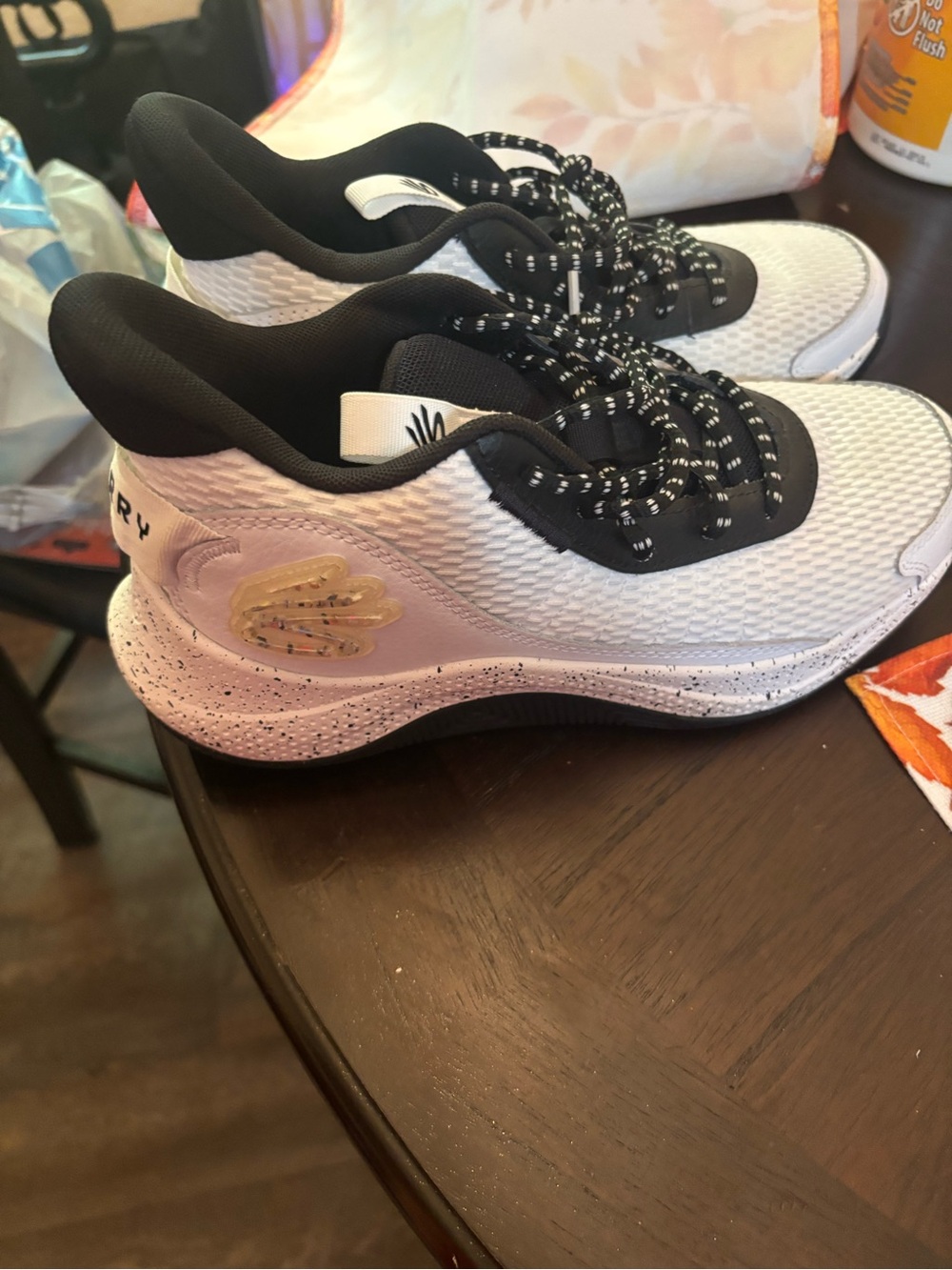 Under Armour Women's White and Black Athletic Sneakers with Gold Detail